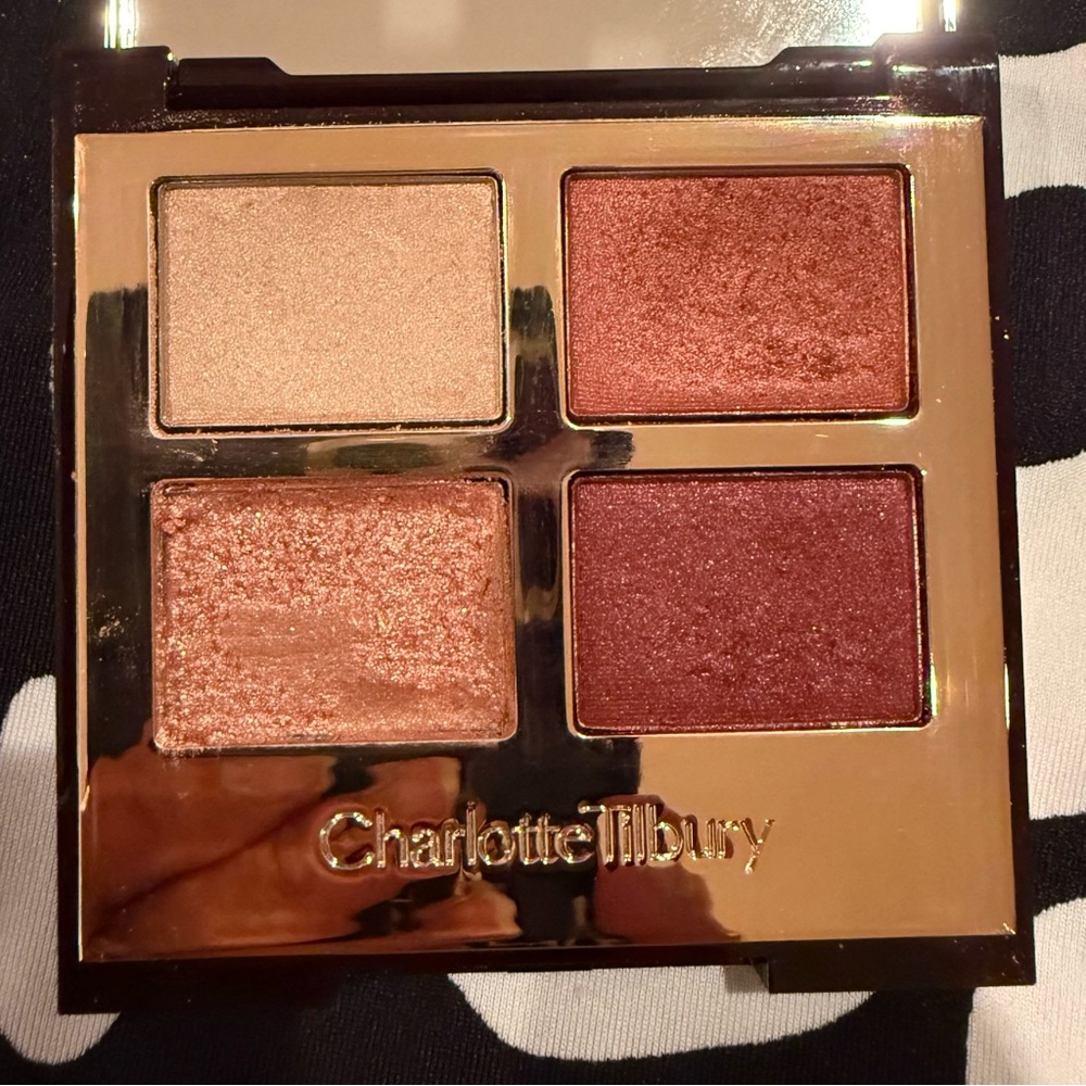 Used Charlotte Tillbury Eyeshadow Palettes (3) - Picture 4 of 6